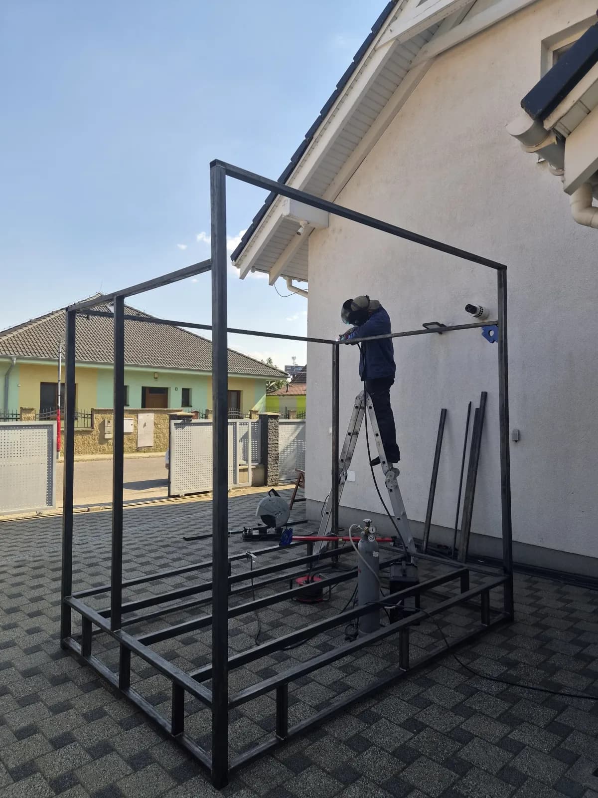Rozpracovaná oceľová konštrukcia vyrábaná na mieru